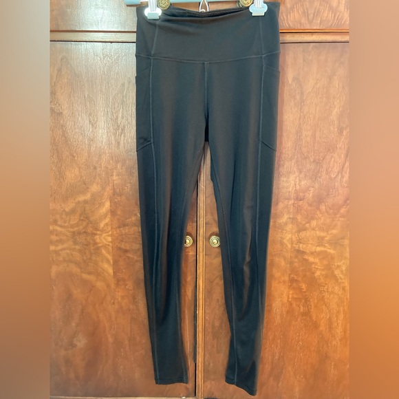 Victoria’s Secret Essential Pocket Leggings - Black - Picture 4 of 6